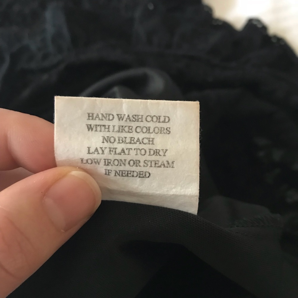 Dress - Picture 6 of 6